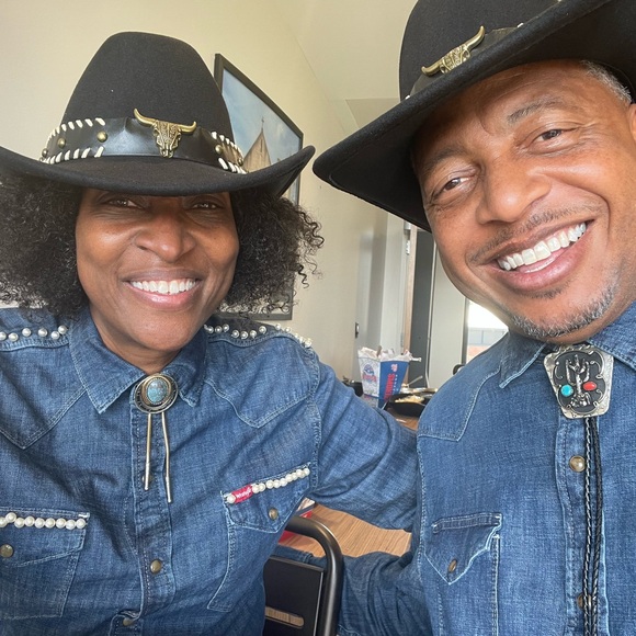 100-200- Prints for the Holidays - Free Shipping over 5lbs - Picture 2 of 16